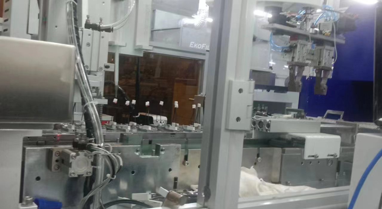 自動組裝旋鉚設(shè)備的特點、工作原理及使用注意事項